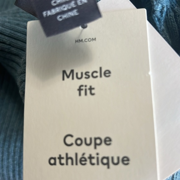 H&M turtleneck lightweight sweater - Picture 7 of 7